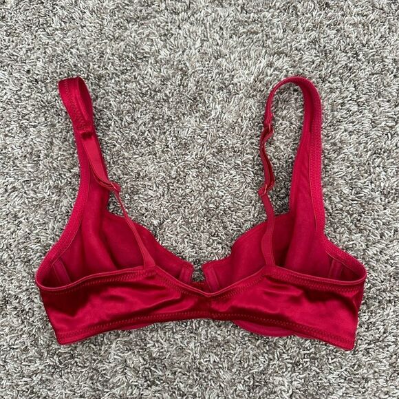 cacique lingerie satin red underwire front clasp bra size 34B - Picture 3 of 5